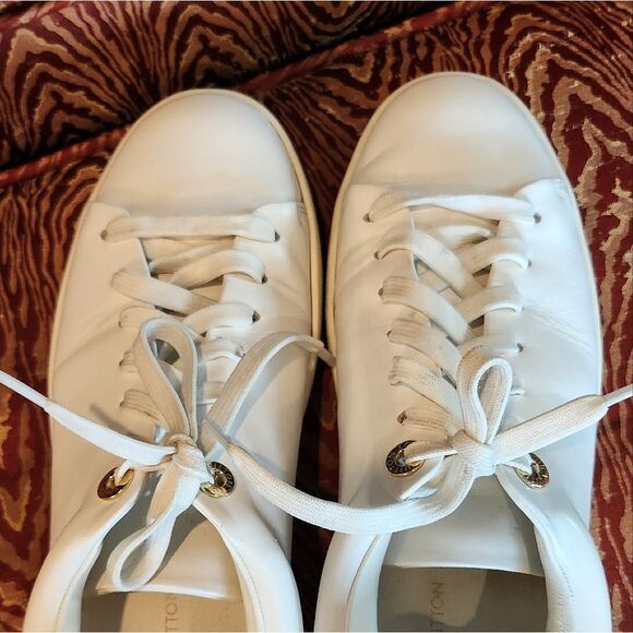 Louis Vuitton White. Leather Sneakers Minimalist Design - Picture 2 of 8